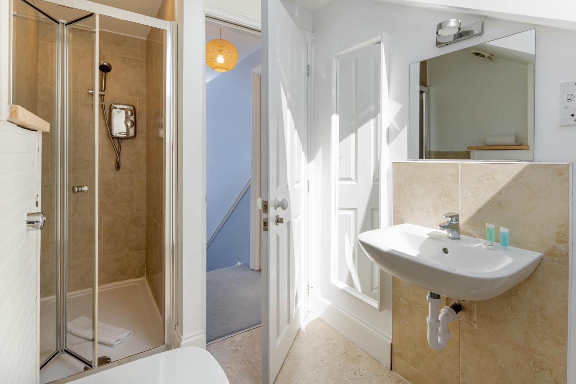 Air Host & Stay - Rockfield House - Sleeps 8 Liverpool Dış mekan fotoğraf